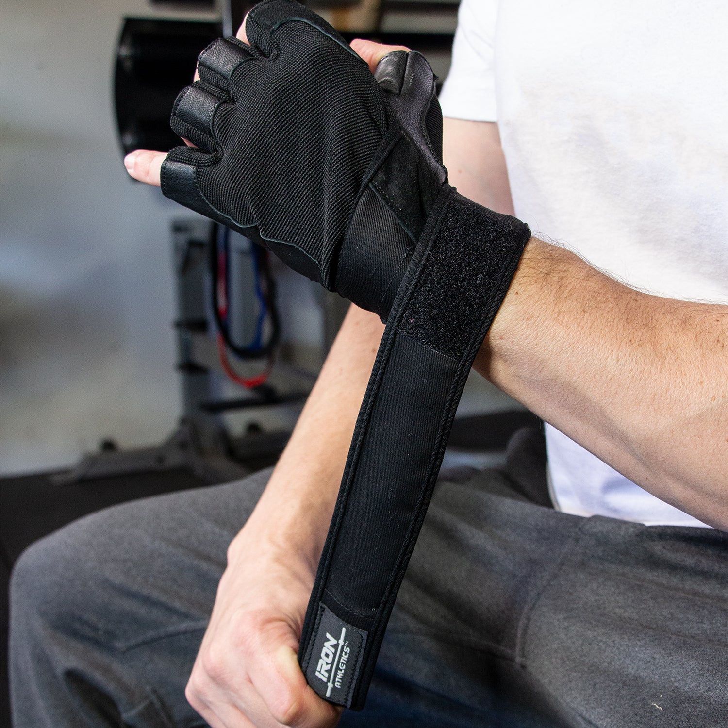 Gloves with wrist wraps new arrivals